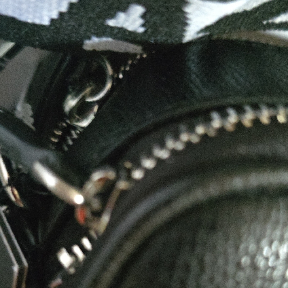 Karl Lagerfeld Black Camera Bag & Cat Keychain Set - Black & White Gift Set ❤️ - Picture 11 of 14